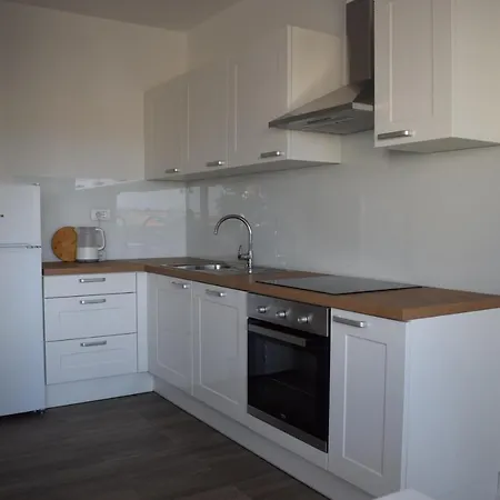 Vila Maslina-apartman 2 *